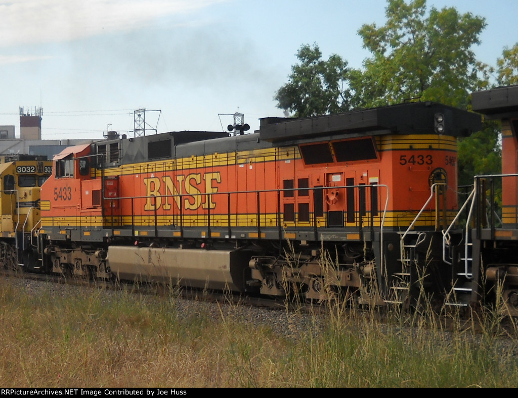 BNSF 5433